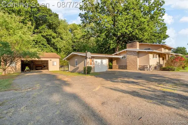 28457 Relda, Trenton, MI 48183