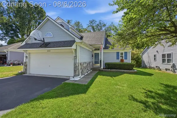 1033 Yorick, Wixom, MI 48393