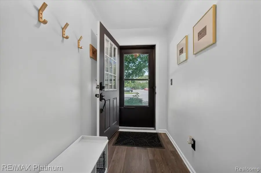 1602 Pinecroft Ln., Howell, MI 48855 - #3
