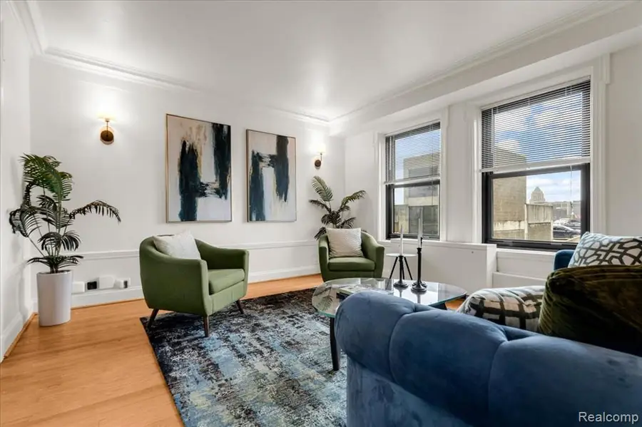 15 E Kirby #526, Detroit, MI 48202 - #3