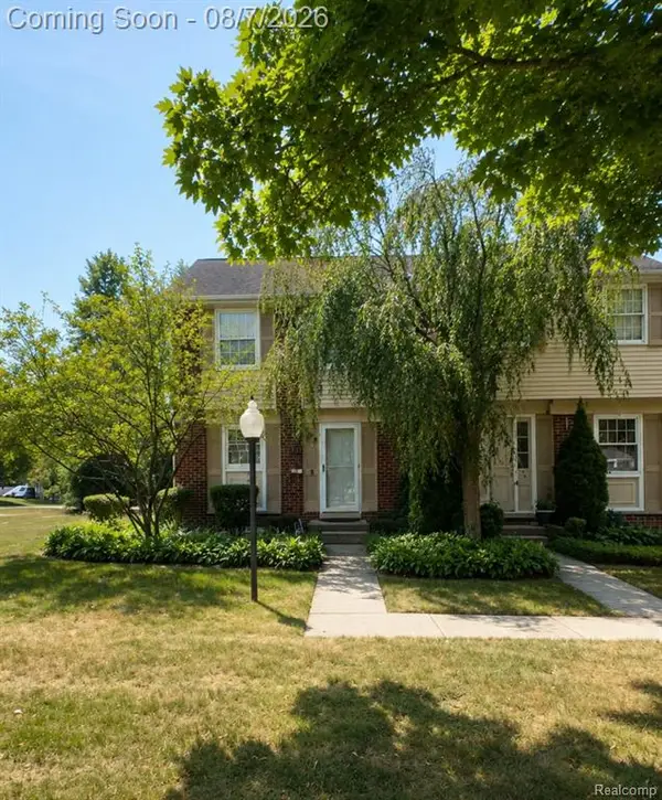 1595 Brentwood, Troy, MI 