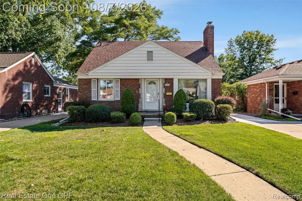 2121 Stanhope, Grosse Pointe, MI 48236 - #1