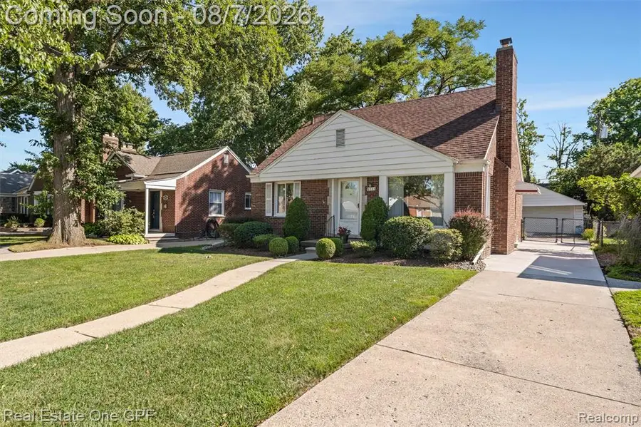 2121 Stanhope, Grosse Pointe, MI 48236 - #2