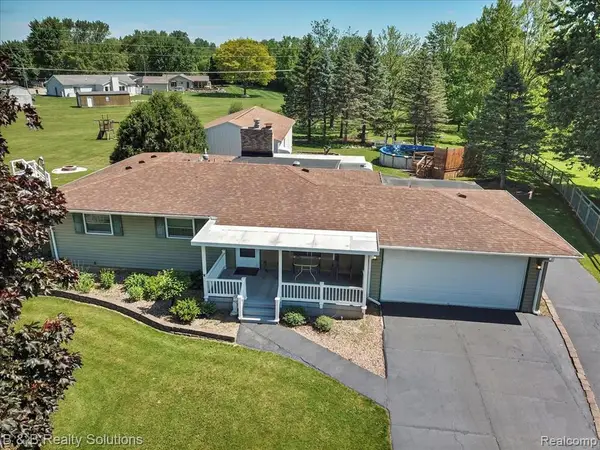 6229 Cold Spring, Grand Blanc, MI 48439
