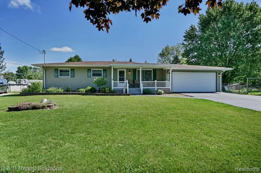 6229 Cold Spring, Grand Blanc, MI 48439 - #2