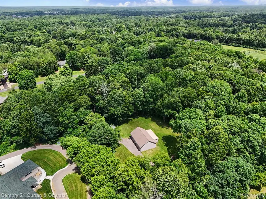 11349 Philway, Brighton, MI 48114 - #3