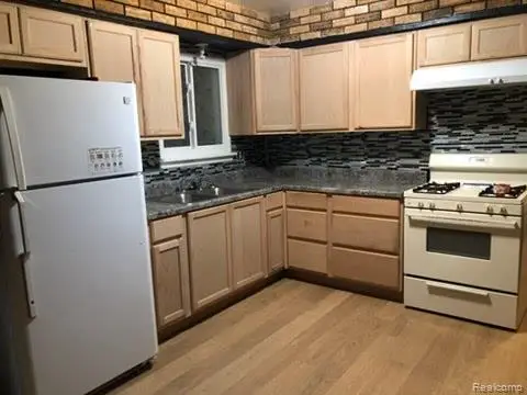 1009 E Holbrook, Flint, MI 48505 - #1