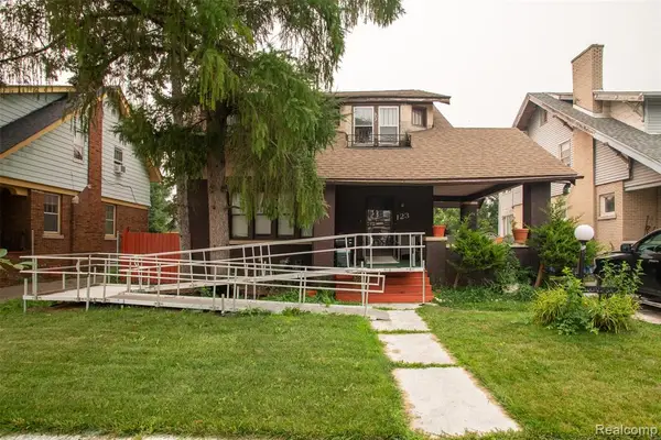 123 Moss, Highland Park, MI 48203