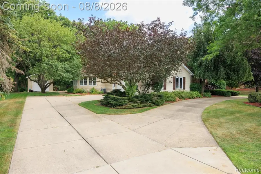 9705 Burning Tree, Grand Blanc, MI 48439 - #3