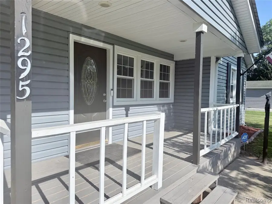 1295 Allen, Kimball, MI 48074 - #3