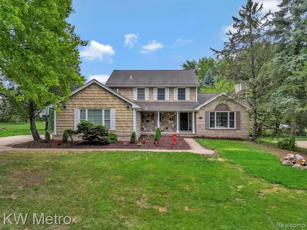 1197 Kinlock, Troy, MI 48098
