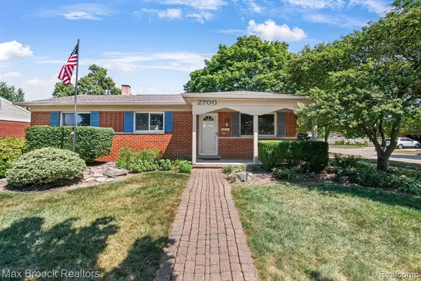 2700 Sparta, Troy, MI 48083