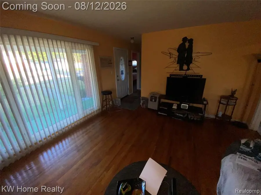 9941 Adams, Livonia, MI 48150 - #2