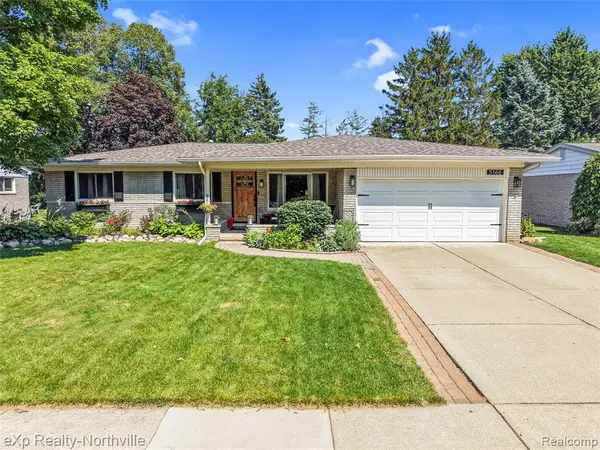 5166 Dayton, Troy, MI 48085