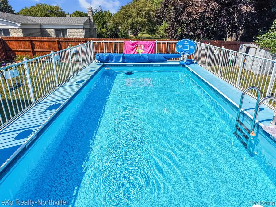 5166 Dayton, Troy, MI 48085 - #3