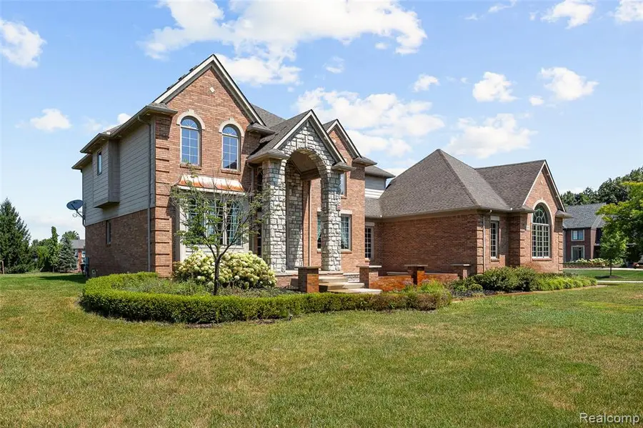 50940 Park Place, Northville, MI 48167 - #3