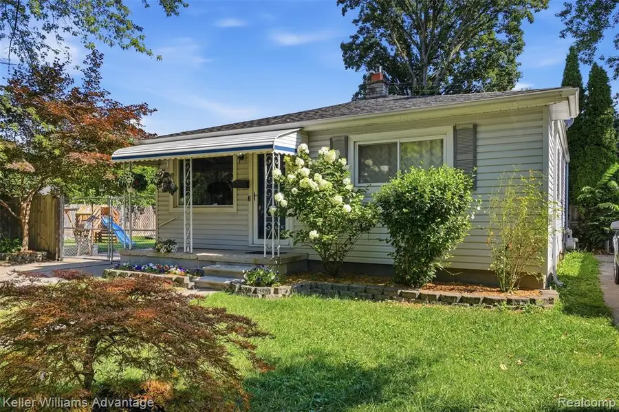17690 Colgate, Dearborn Heights, MI 48125 - #2