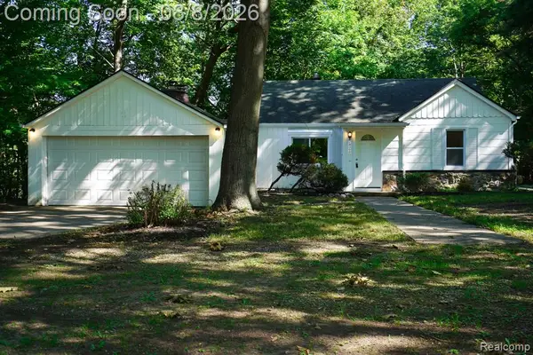 24300 Simmons, Southfield, MI 48033
