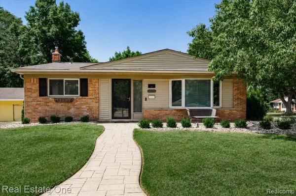 1355 N Oak, Rochester, MI 48307
