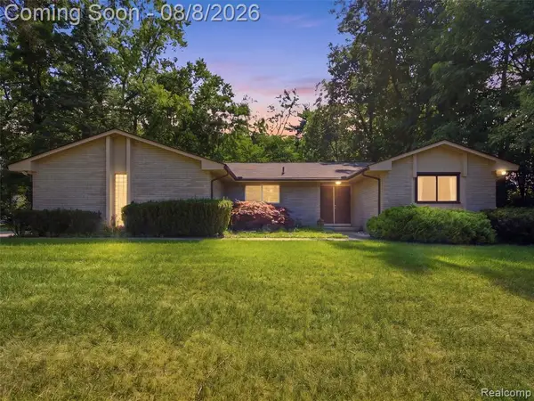 4899 Wye Oak, Bloomfield Hills, MI 48301