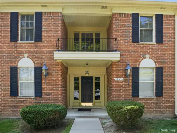 29636 Middlebelt #2602, Farmington Hills, MI 48334