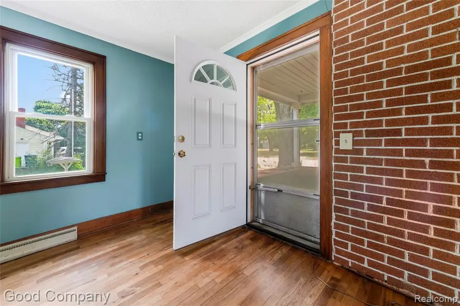 836 W Silver Lake, Fenton, MI 48430 - #3
