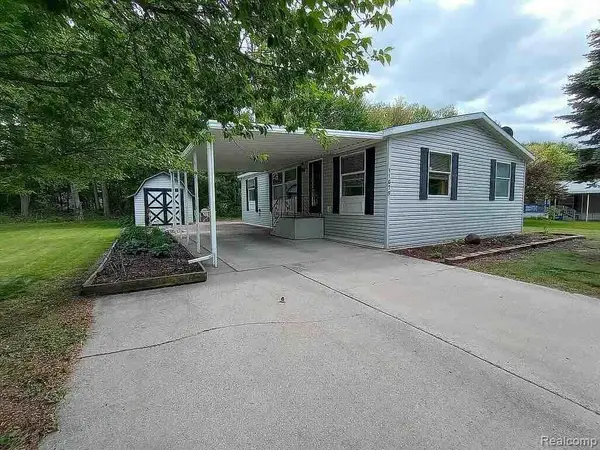 11079 Armstrong, Saginaw, MI 48609
