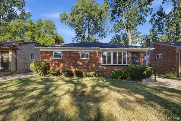 21840 Kenosha, Oak Park, MI 48237