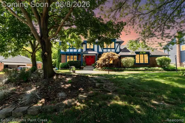 22577 Shadowglen, Farmington Hills, MI 48335