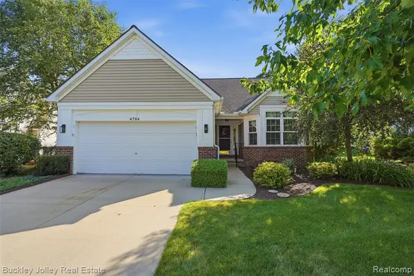 4784 New Haven, Howell, MI 48843