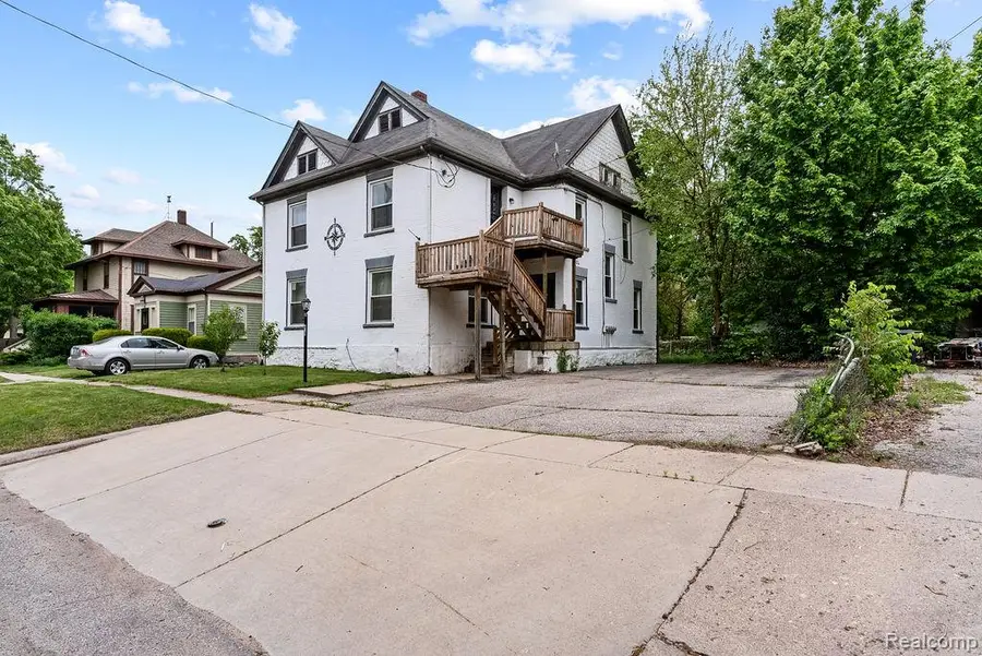 612 E 3rd, Flint, MI 48503 - #2