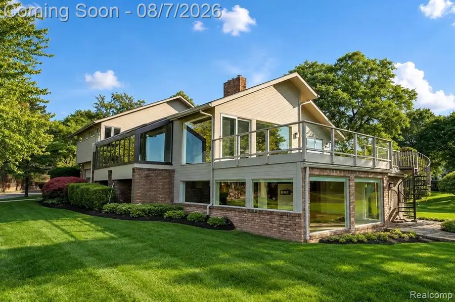 3850 Pine Harbor, West Bloomfield, MI 48323 - #2