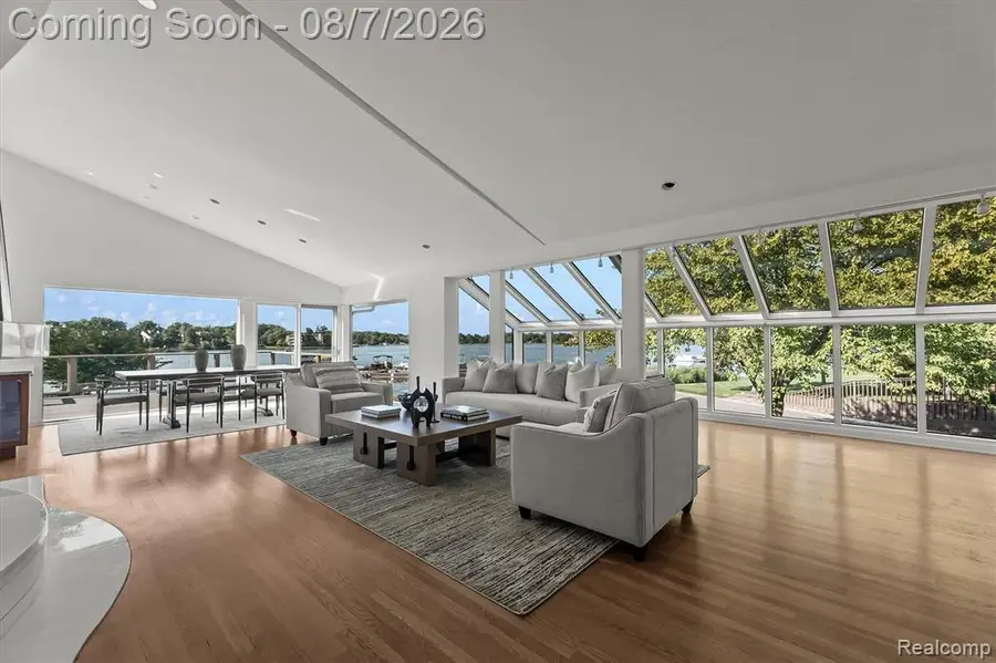 3850 Pine Harbor, West Bloomfield, MI 48323 - #3