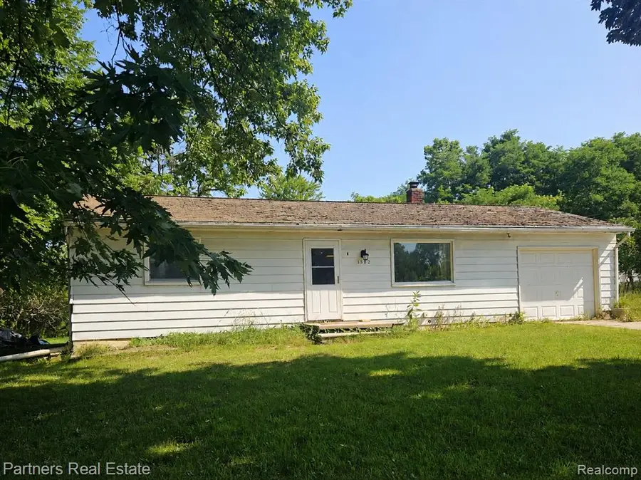 1382 Lucy, Howell, MI 48843 - #2