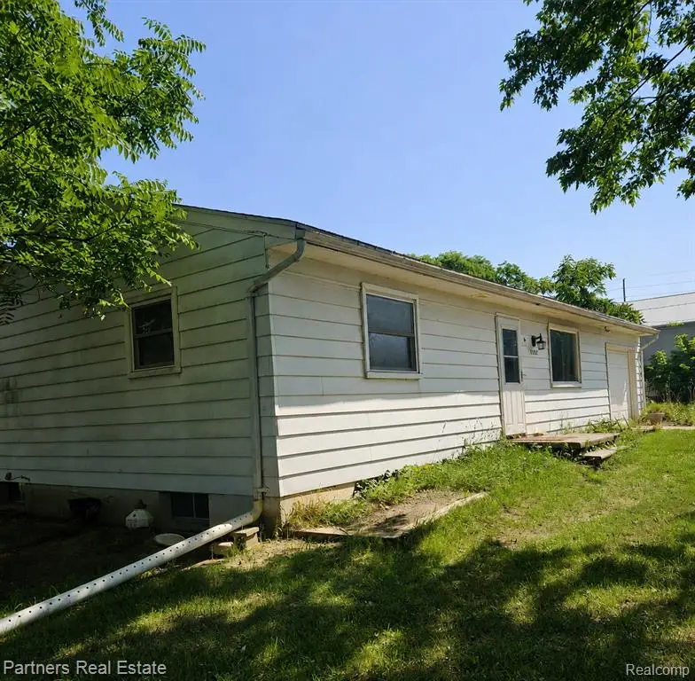1382 Lucy, Howell, MI 48843 - #3