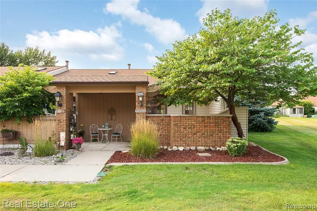 25111 Hamilton #6, South Lyon, MI 48178 - #1