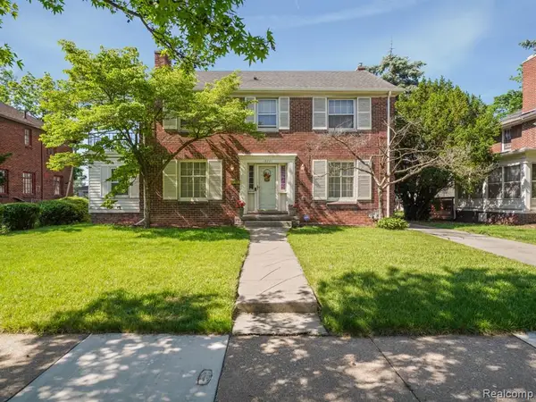 18281 Lancashire, Detroit, MI 48223