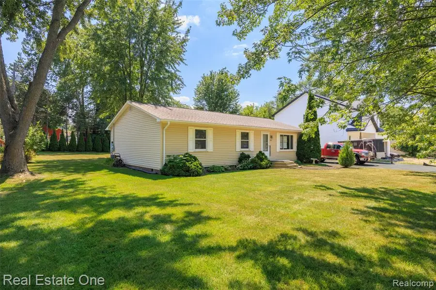 337 Amberwood, Auburn Hills, MI 48326 - #2