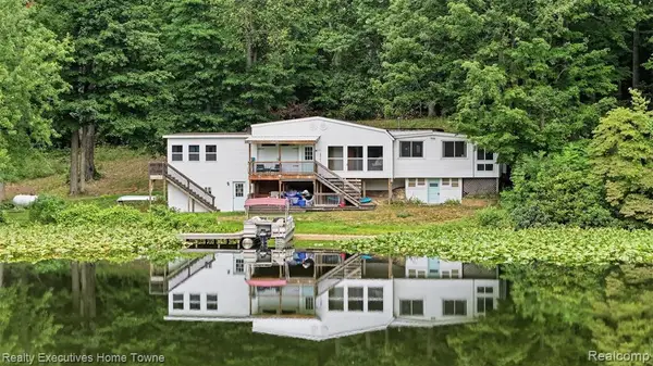 2665 Geneva Lake, Shelbyville, MI 49344