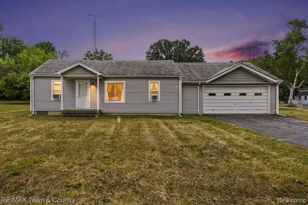 1103 Kingston, Flint, MI 48507