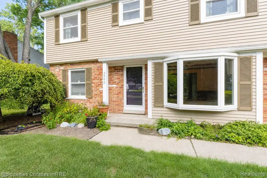 3560 Beach Road, Troy, MI 48084 - #2