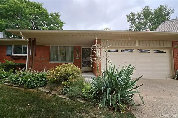 2298 Columbia, Troy, MI 48083