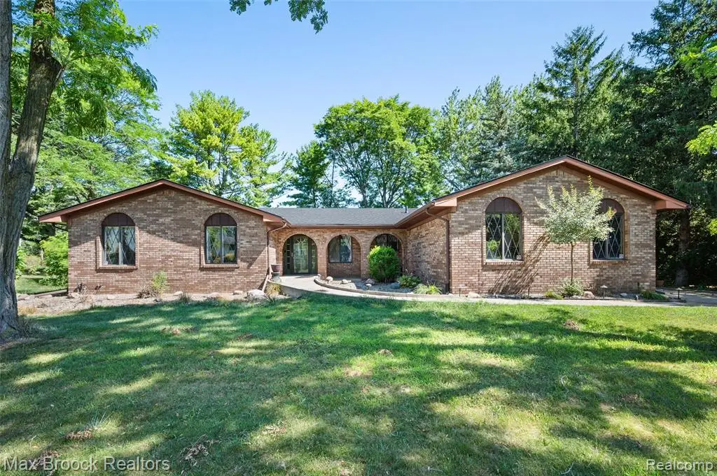 31034 Berryhill, Farmington, MI 48331 - #1