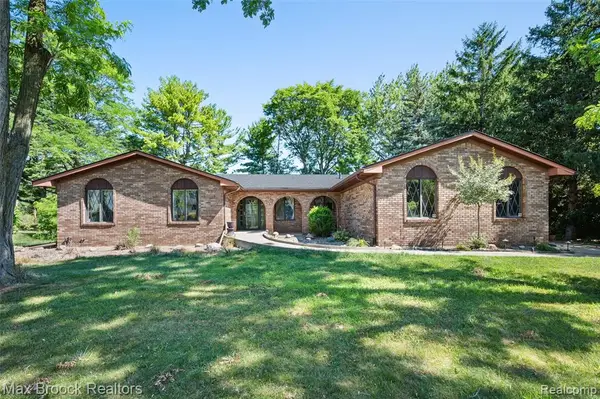 31034 Berryhill, Farmington, MI 48331