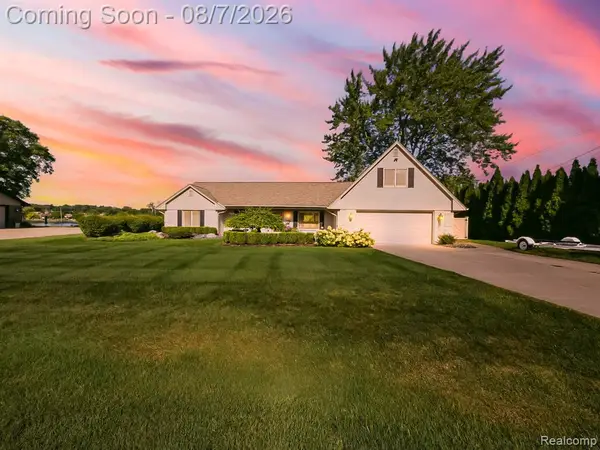 4977 Wavewood, Commerce Twp, MI 48382