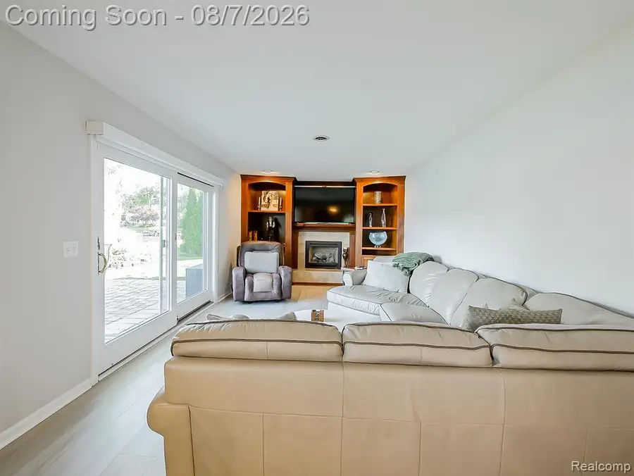 4977 Wavewood, Commerce Township, MI 48382 - #2