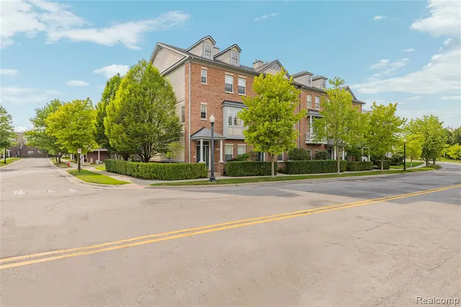 1614 Town Commons, Howell, MI 48855 - #3