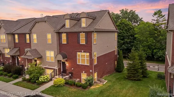 2849 Hartwick, Rochester, MI 48307
