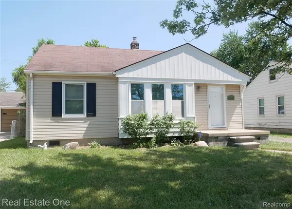 3876 Greenfield, Berkley, MI 48072