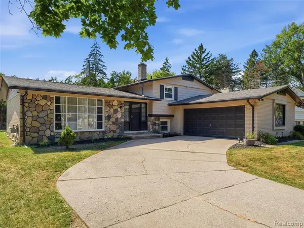 27545 Abington, Southfield, MI 48076